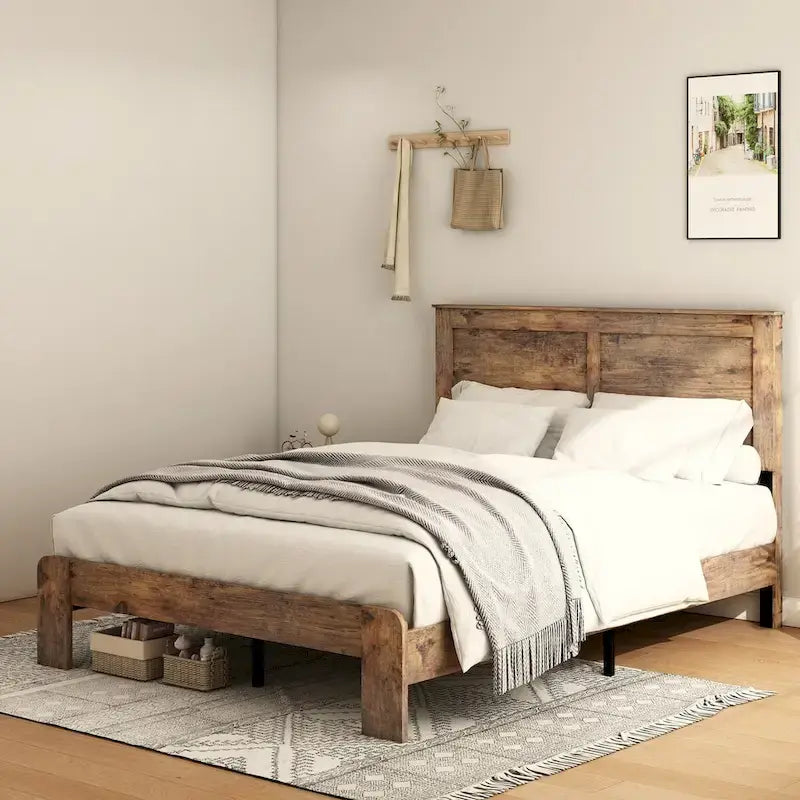 Lit plateforme en bois marron foncé de taille double pour chambre à coucher